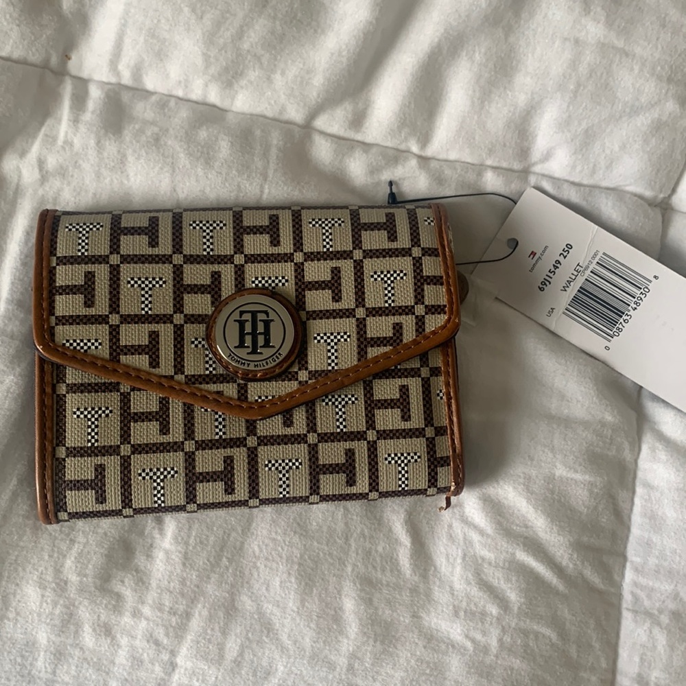 Women’s Tommy Hilfiger wallet